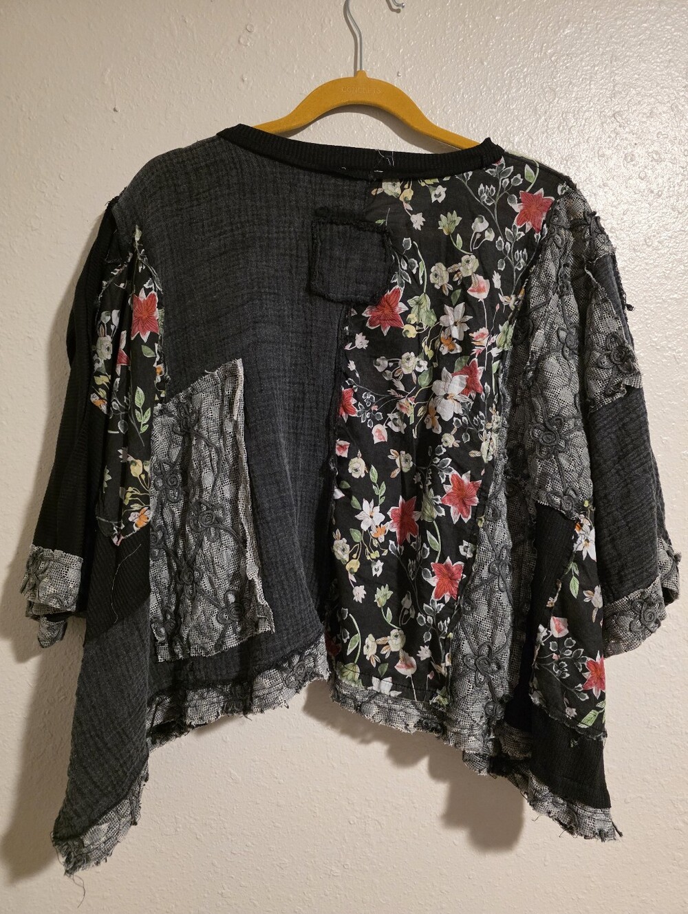 POL Patchwork Top - Picture 5 of 5